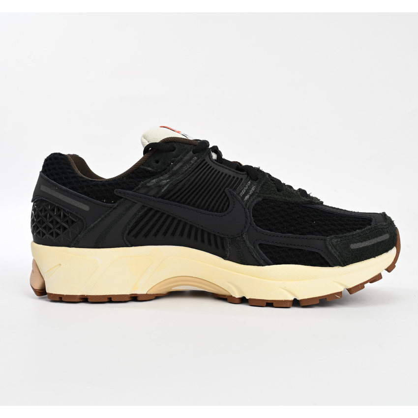 NikeAir Zoom Vomero 5 Pure Black Sneaker    FD0533-010  - 
