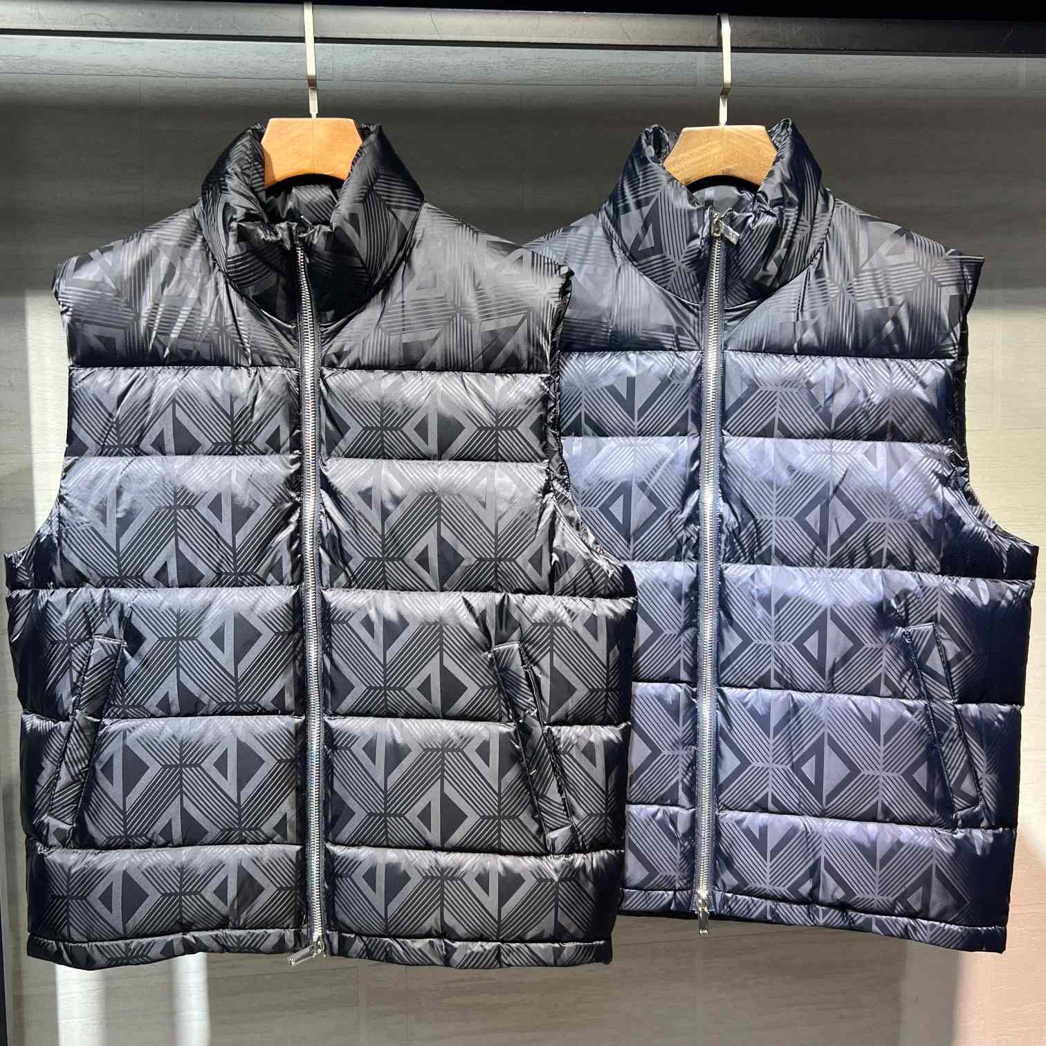 Dior Sleeveless Down Jacket - PerfectKickZ
