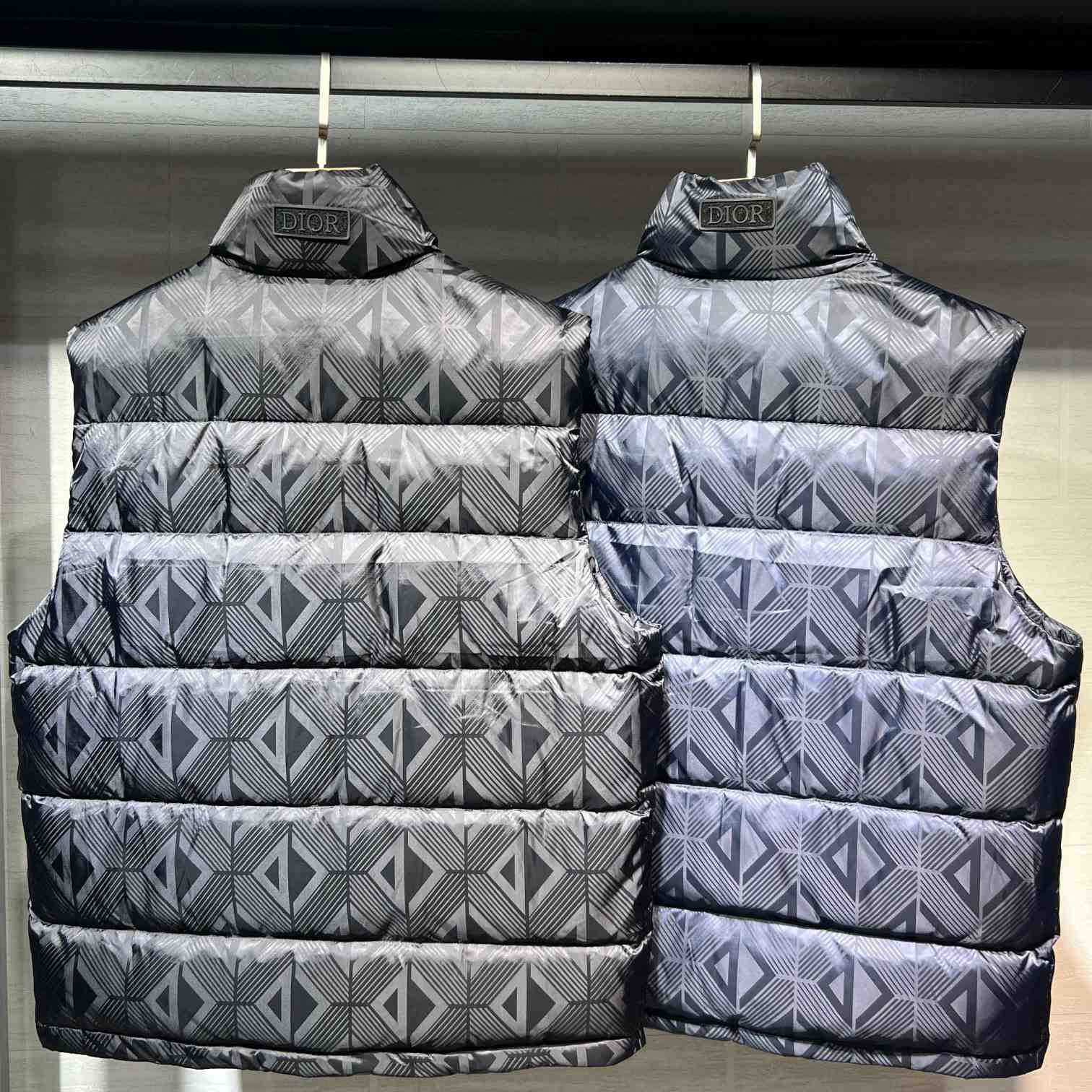 Dior Sleeveless Down Jacket - PerfectKickZ