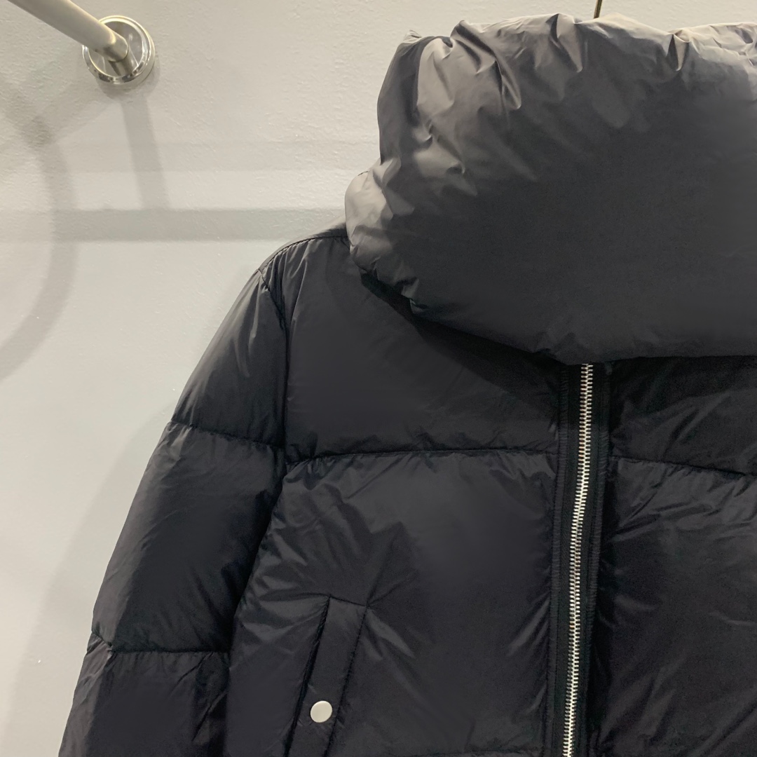Rick Owens FW23 Luxor Funnel Neck Jkt In Black - 