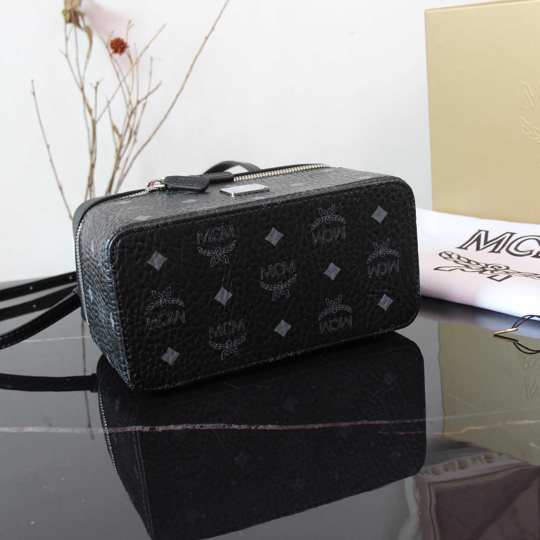 MCM Rockstar Viesto Vanity Tote Bag (11*20*10cm) - PerfectKickZ