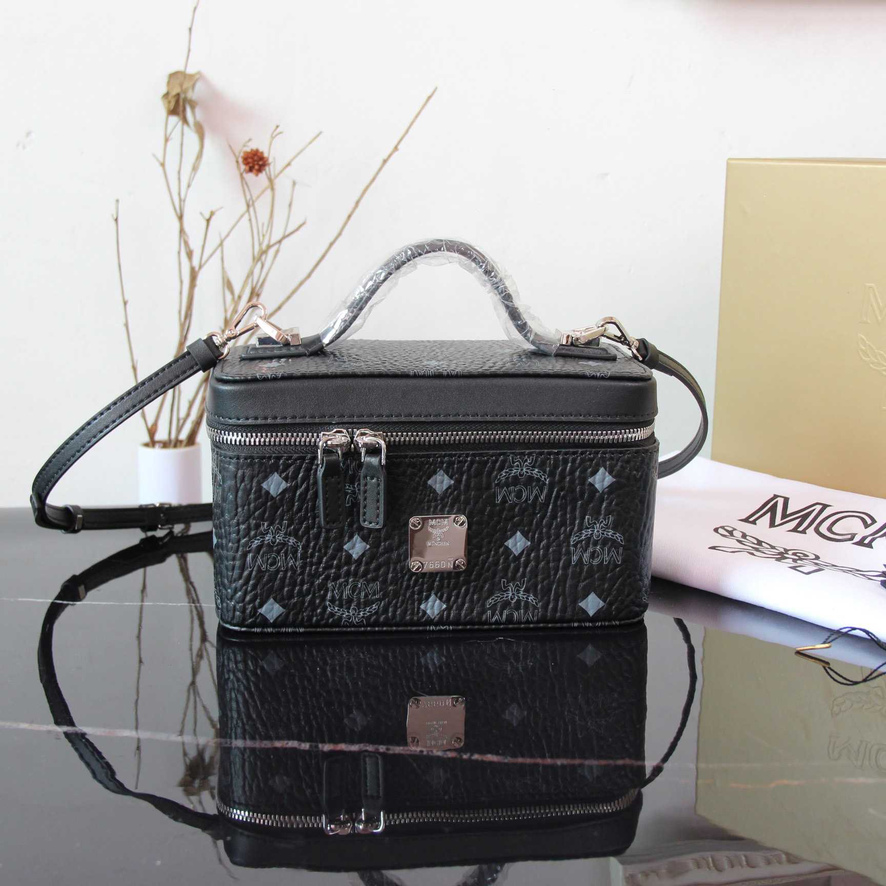 MCM Rockstar Viesto Vanity Tote Bag (11*20*10cm) - PerfectKickZ