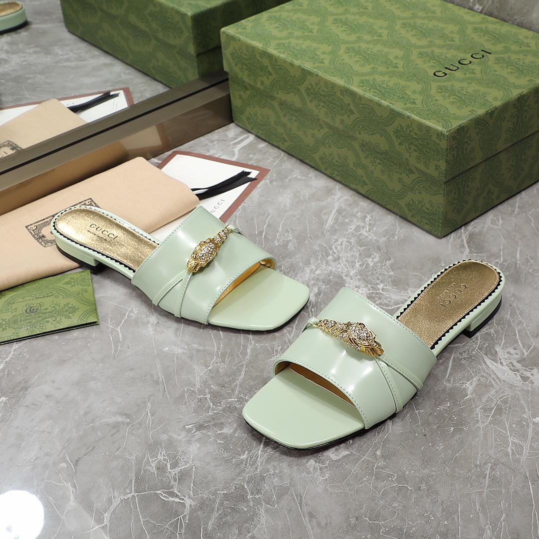 Gucci Women's Slide Sandal With Hardware - 