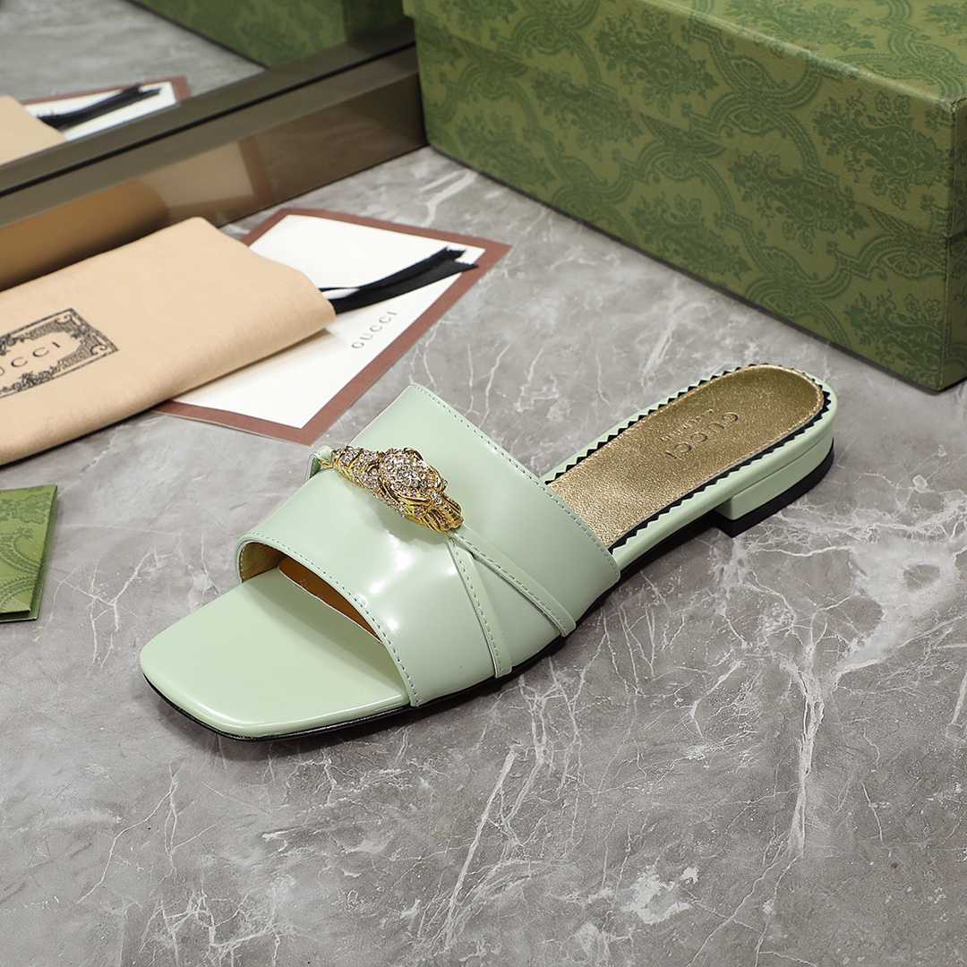 Gucci Women's Slide Sandal With Hardware - 