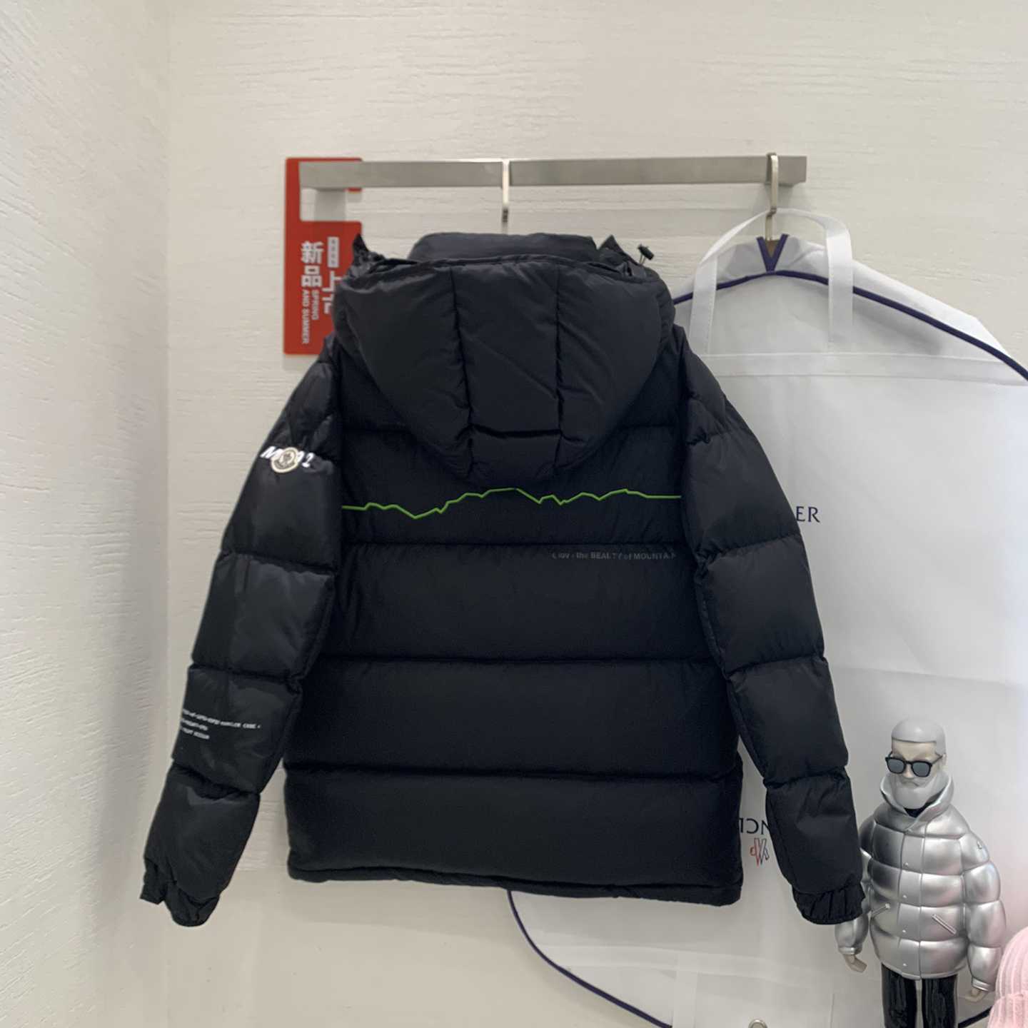 Moncler Acanthus Short Down Jacket - PerfectKickZ