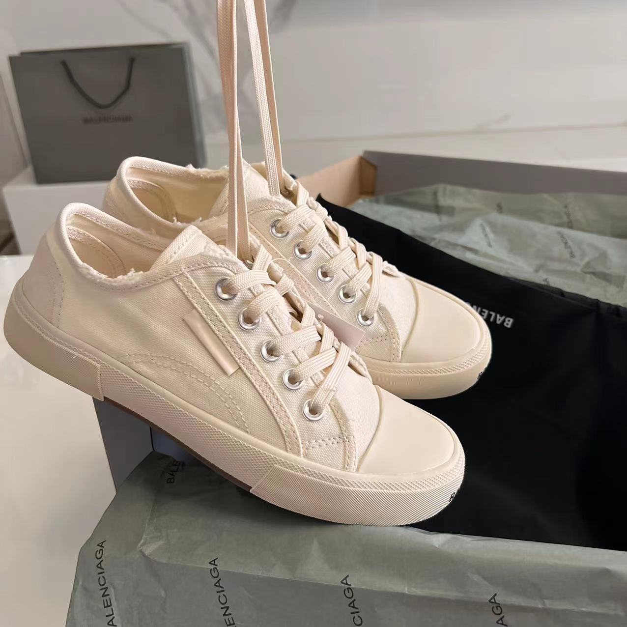 Balenciaga Paris Low Top Sneaker In White  - PerfectKickZ
