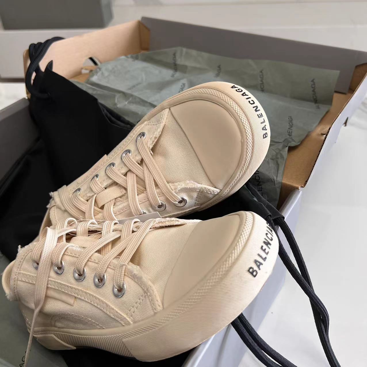 Balenciaga Paris Low Top Sneaker In White  - PerfectKickZ