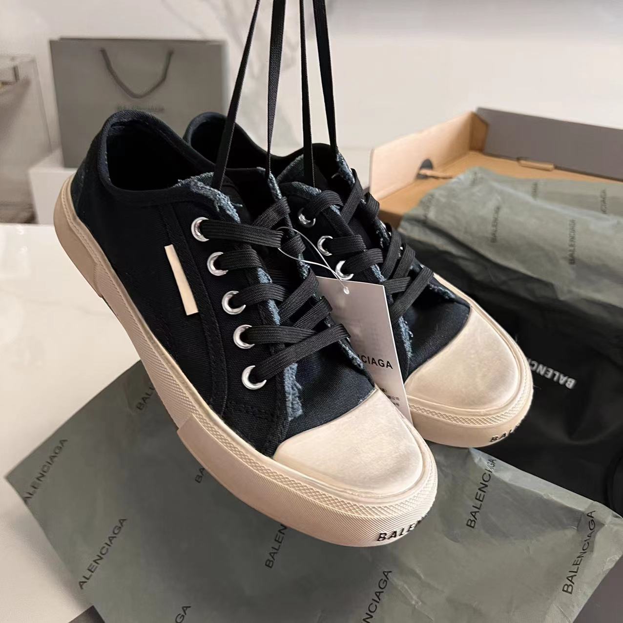Balenciaga Paris Low Top Sneaker In Black  - PerfectKickZ