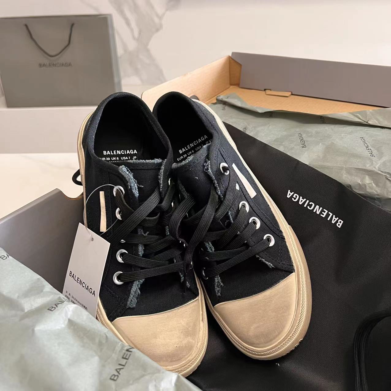 Balenciaga Paris Low Top Sneaker In Black  - PerfectKickZ