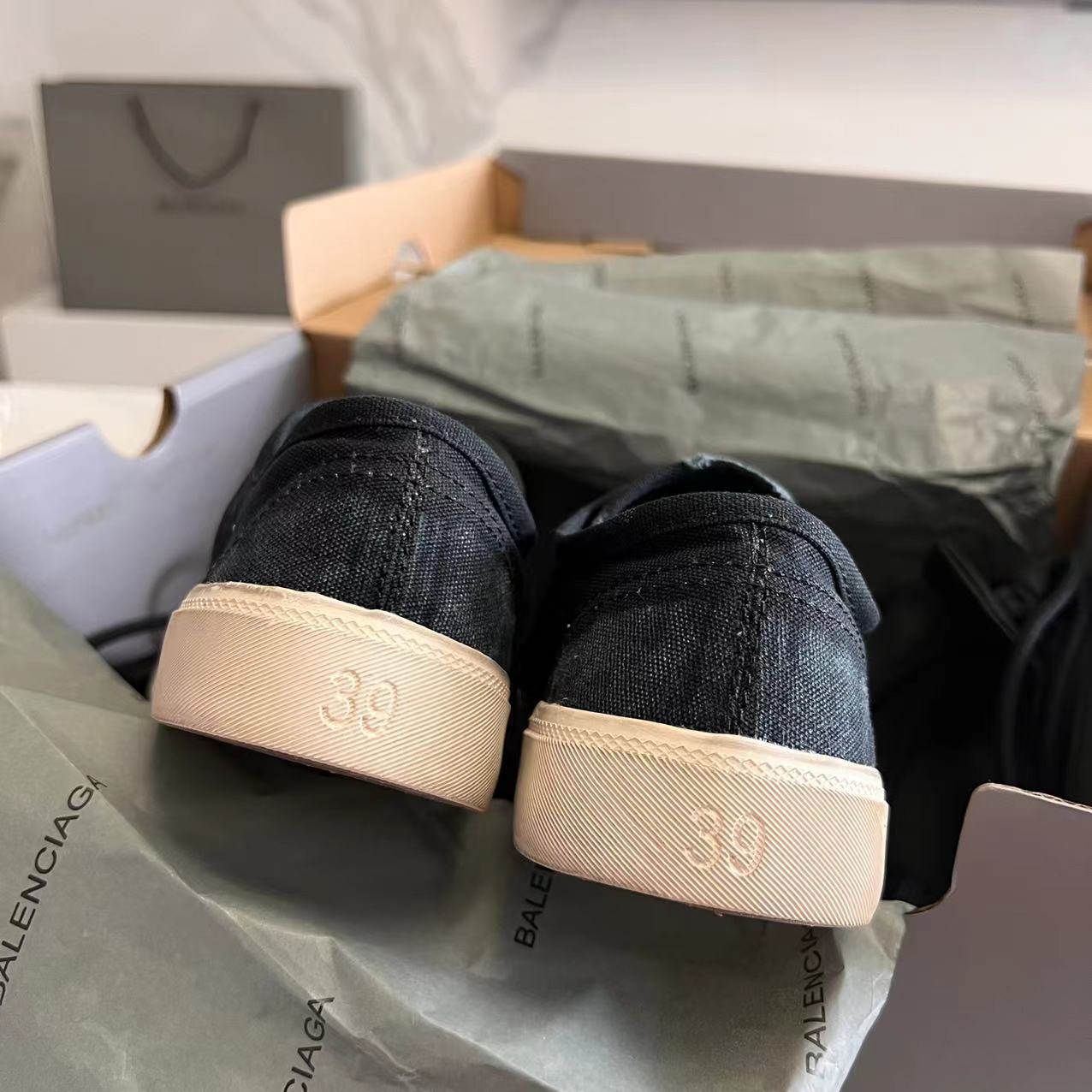 Balenciaga Paris Low Top Sneaker In Black  - PerfectKickZ