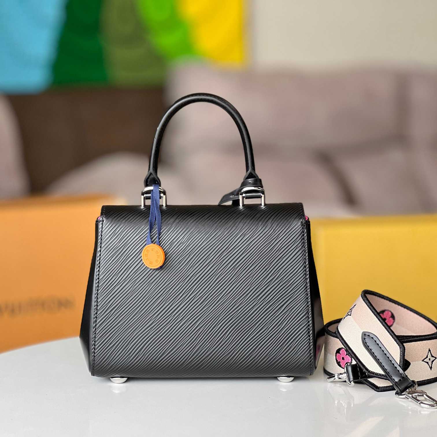 Louis Vuitton Cluny Mini (20 x 16 x 7.5cm)M58925 - 