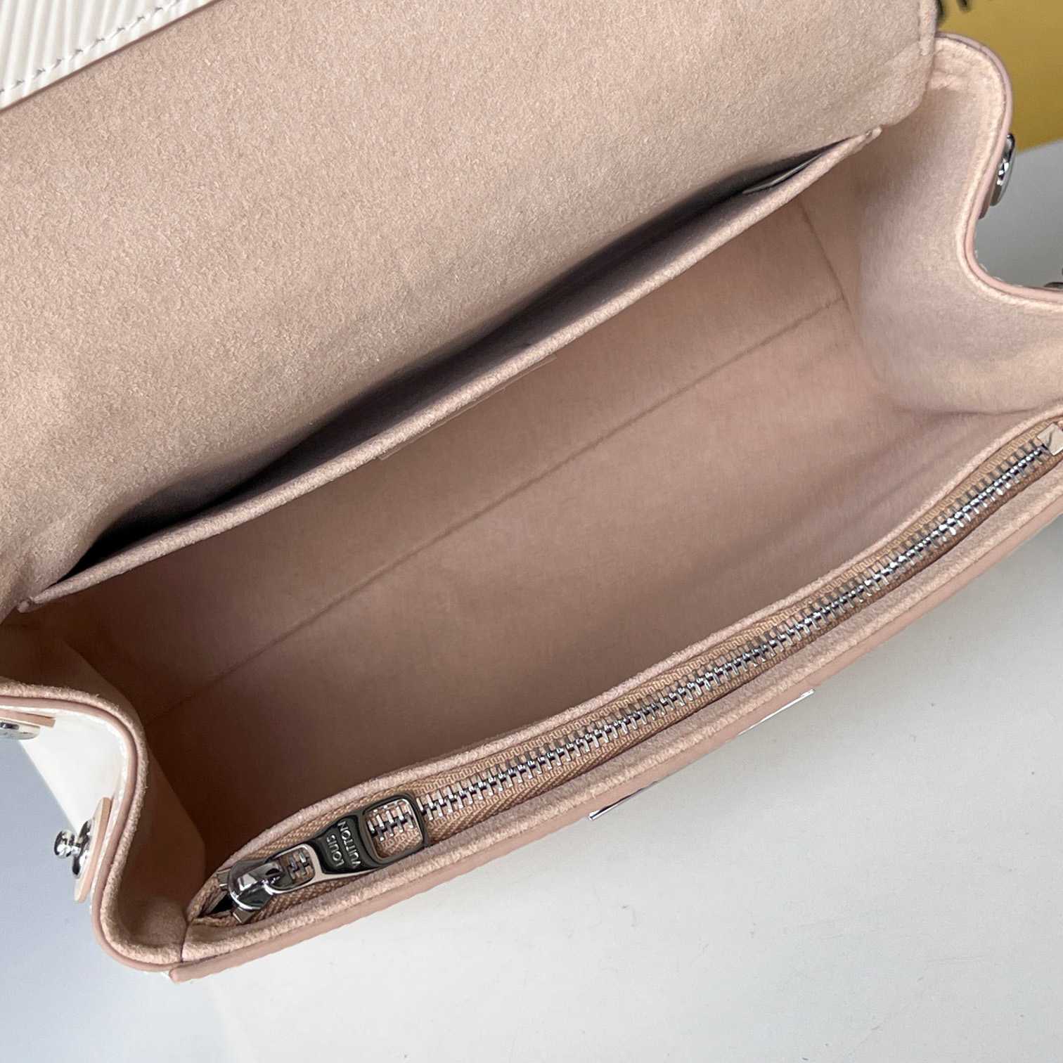 Louis Vuitton Cluny Mini (20 x 16 x 7.5cm)M58928 - 