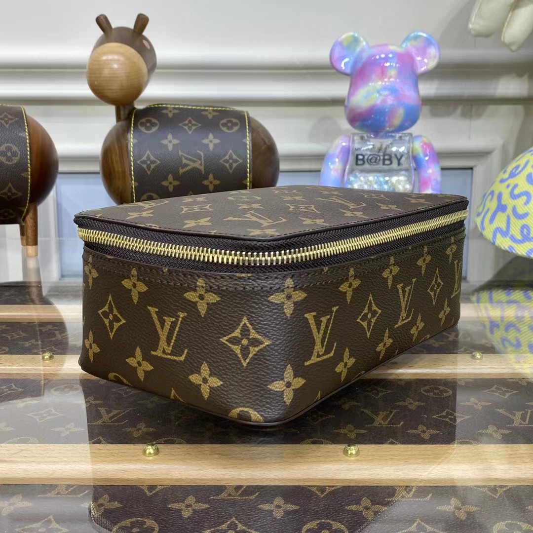 Louis Vuitton Packing Cube MM (22.4-18.5-14cm)  M43689 - PerfectKickZ