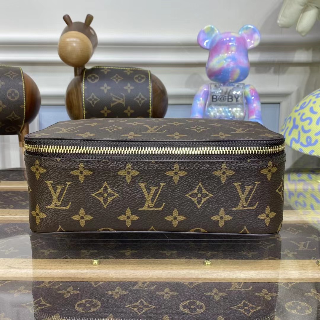 Louis Vuitton Packing Cube MM (22.4-18.5-14cm)  M43689 - PerfectKickZ