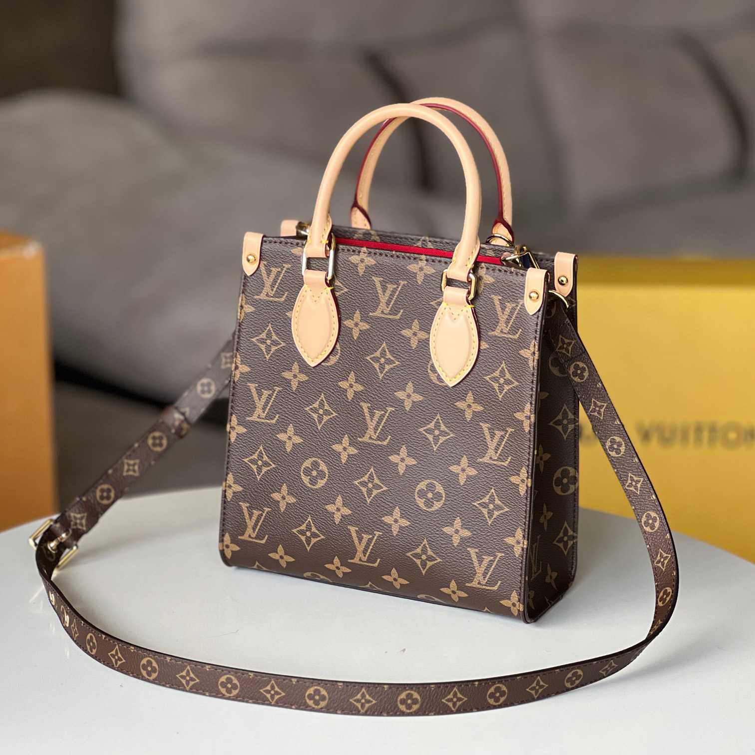 Louis Vuitton Sac Plat BB (21.5x22x9cm)M46265 - PerfectKickZ