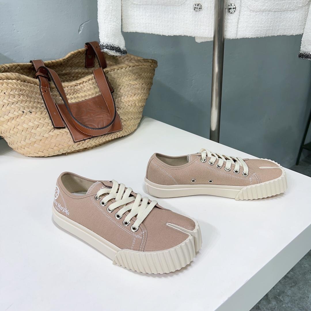 Maison Margiela Tabi Leather Sneakers    - PerfectKickZ
