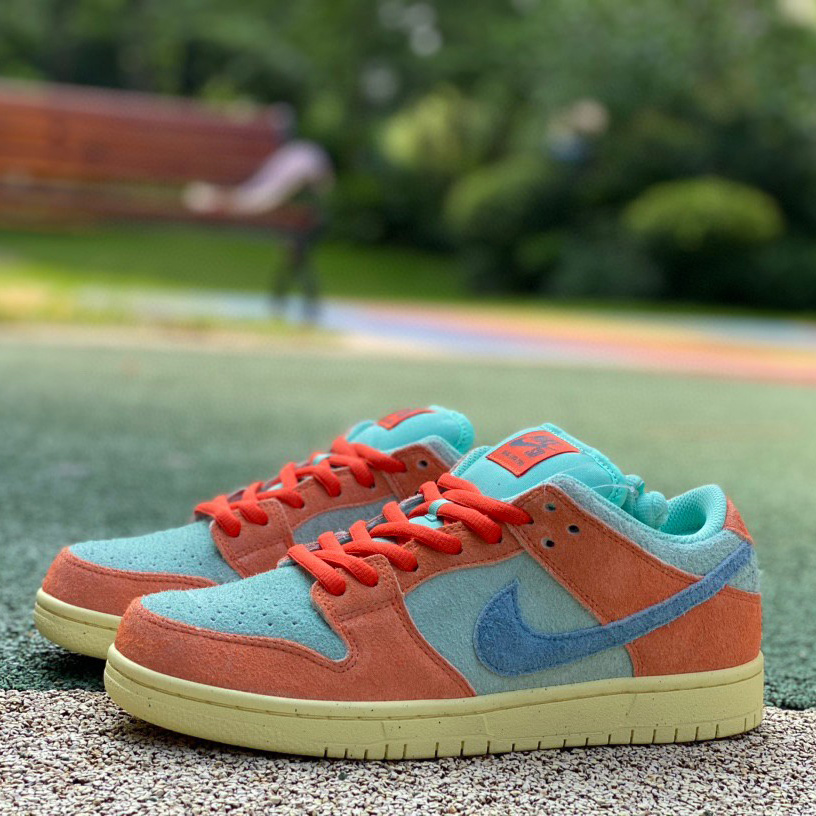 Nike Dunk SB Low Noise Aqua Sneakers       DV5429-80 - PerfectKickZ