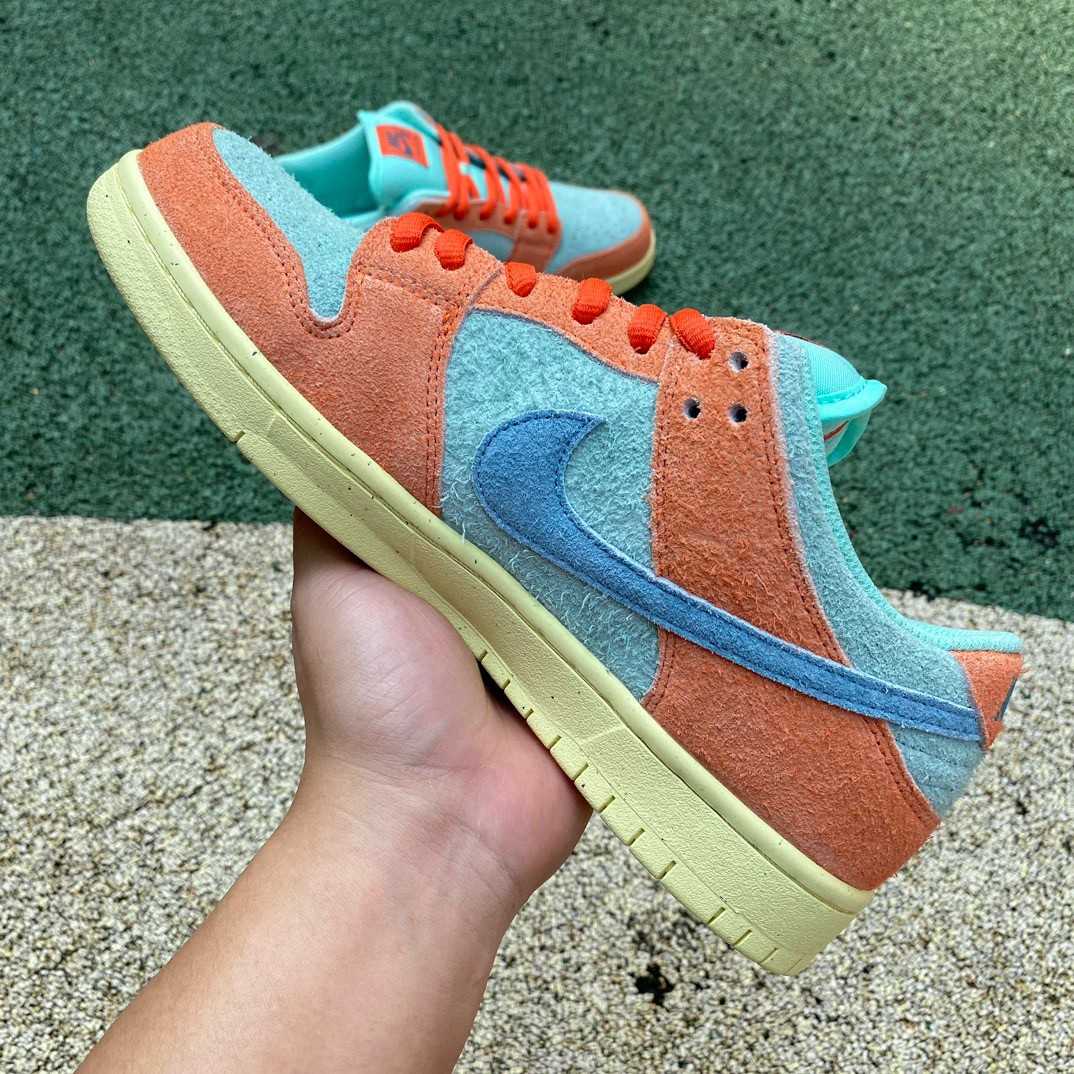 Nike Dunk SB Low Noise Aqua Sneakers       DV5429-80 - 
