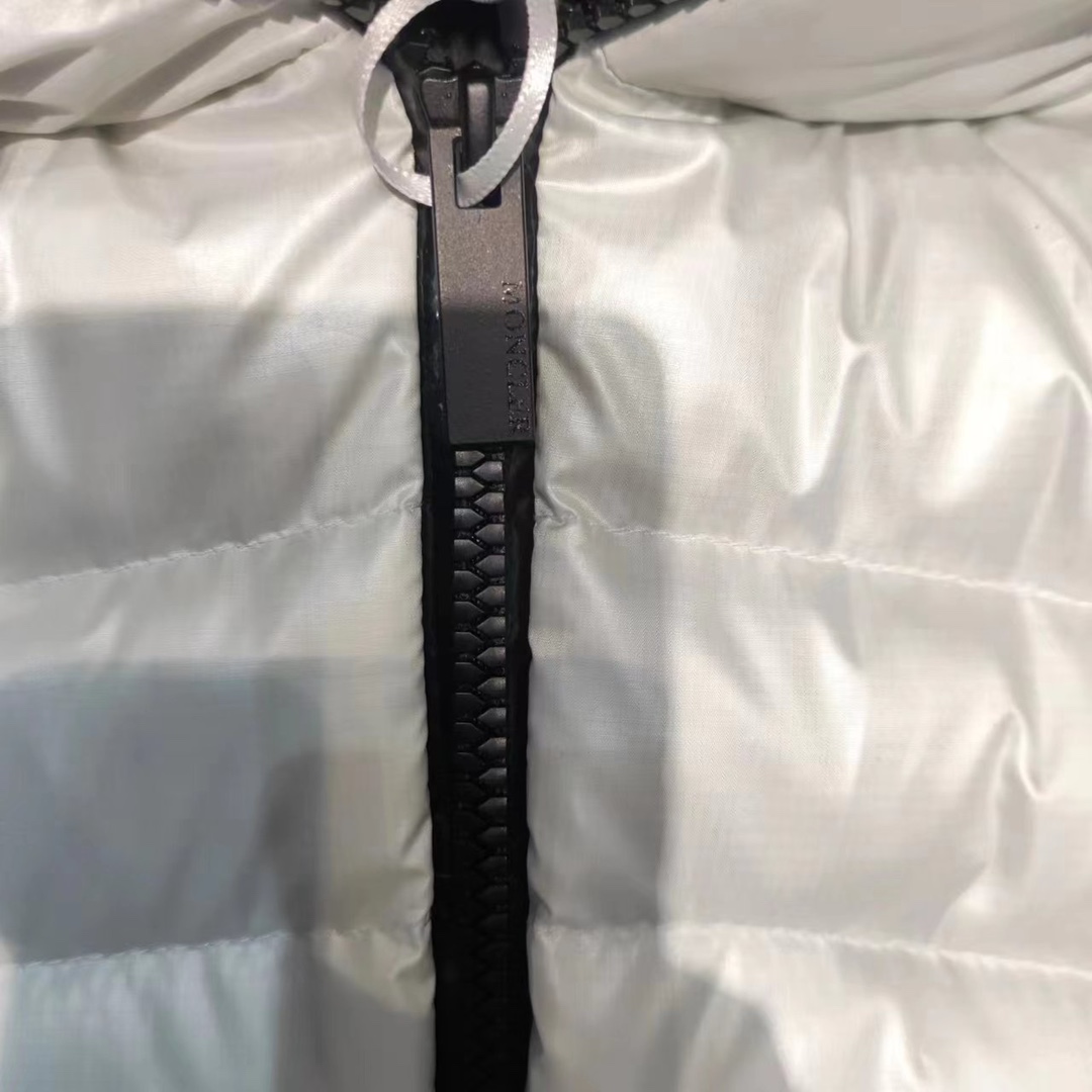 Moncler Narlay Short Down Jacket - PerfectKickZ