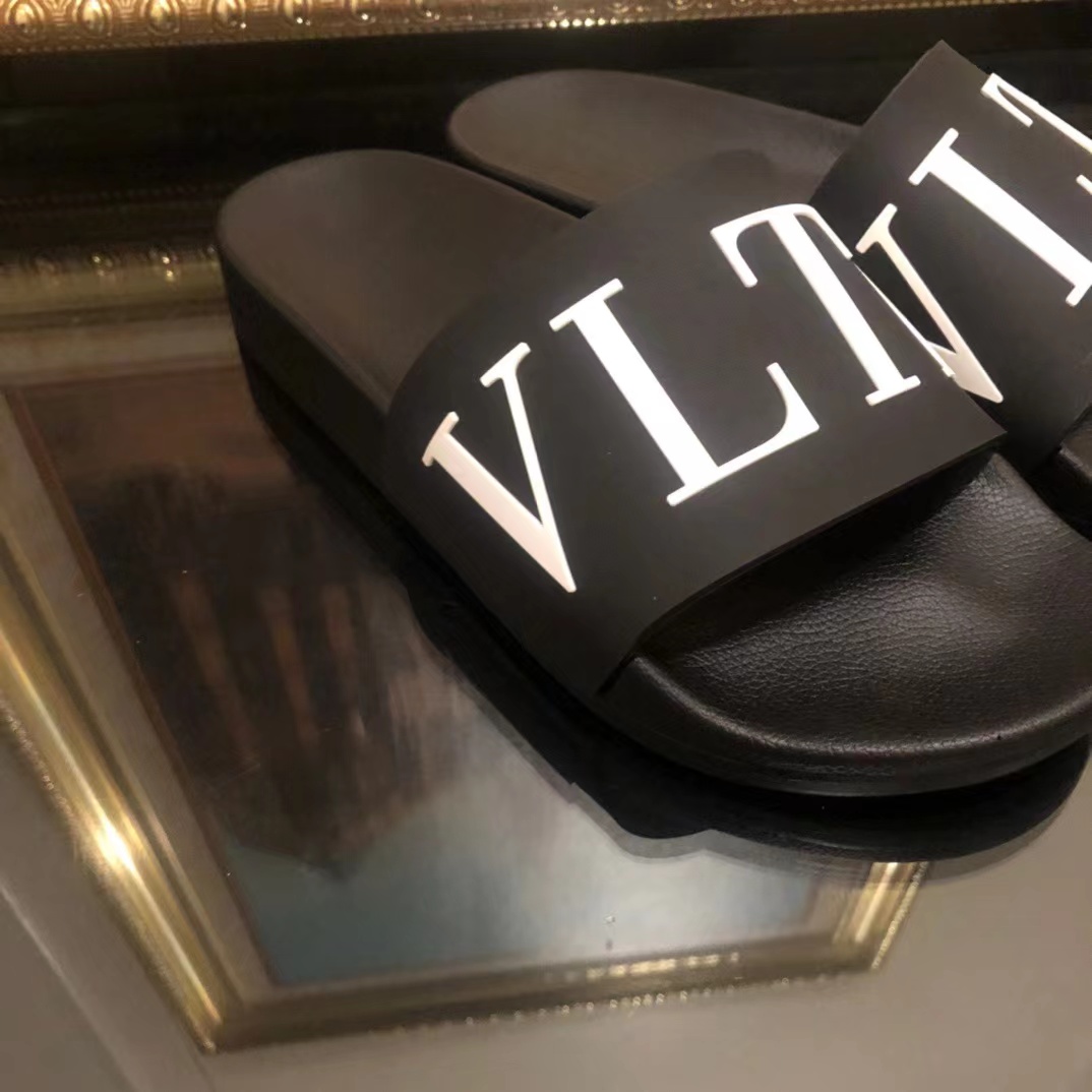 Valenti Garavani Vltn Slider Sandal - PerfectKickZ