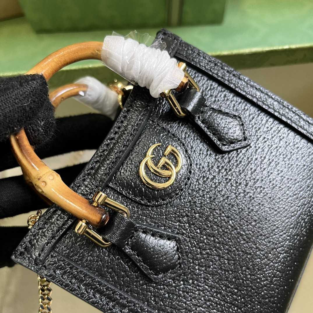 Gucci Diana Super Mini Bag (16.5x 12x 6cm) - PerfectKickZ