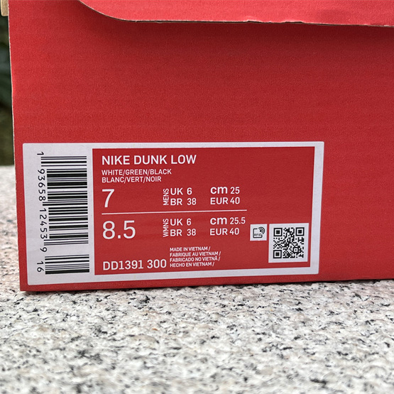 Nike SB Dunk Low Sneaker     DD1931-100 - PerfectKickZ