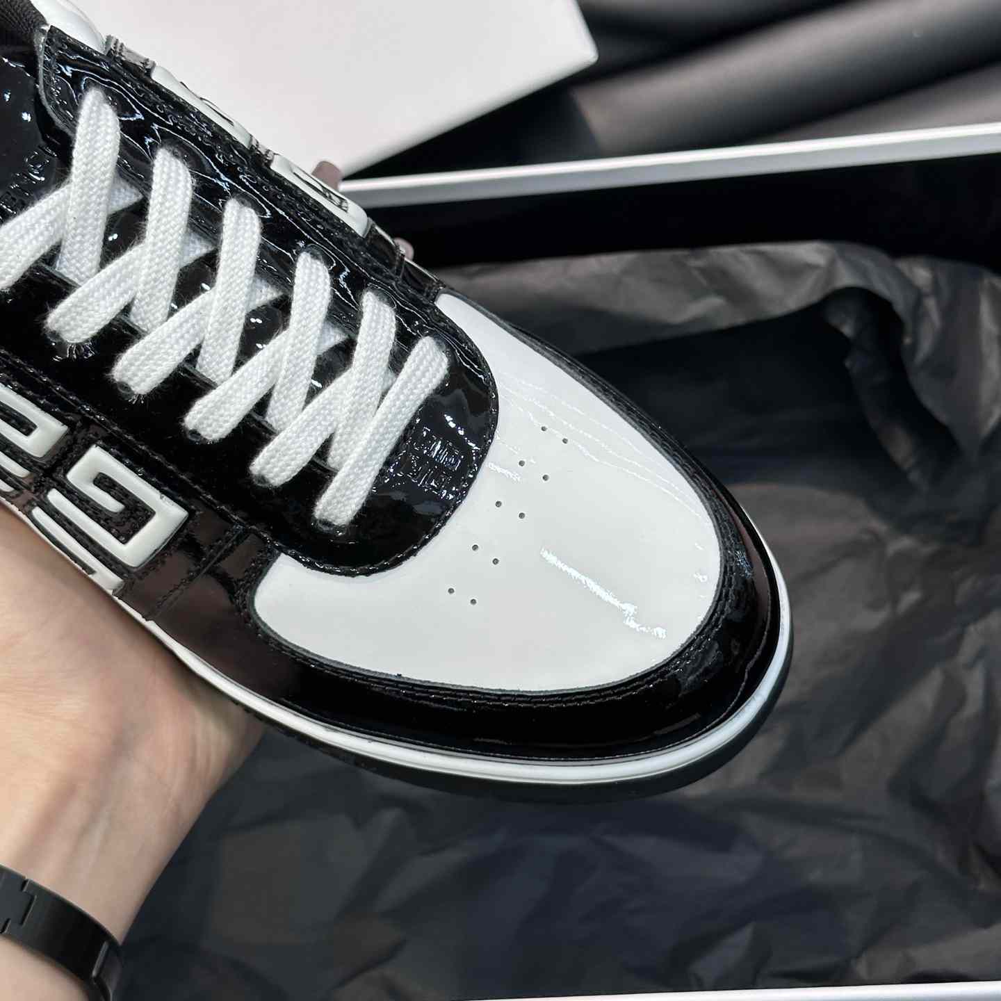 Givenchy G4 Sneakers In Patent Leather - PerfectKickZ
