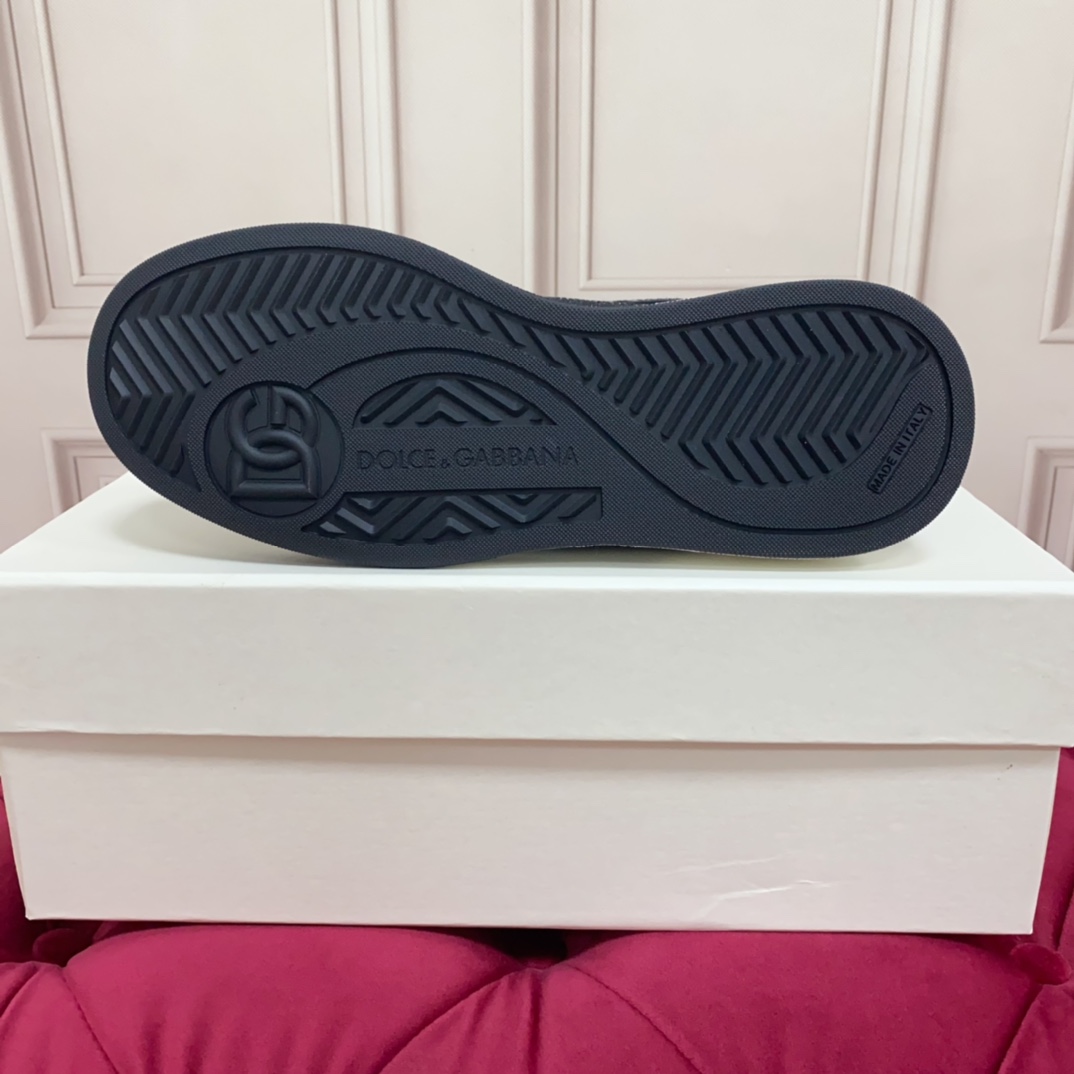 Dolce & Gabbana New Roma Sneakers With Denim Logo - PerfectKickZ