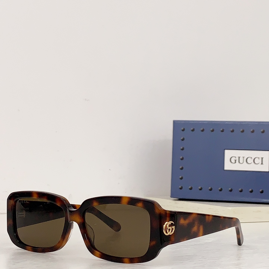 Gucci Specialized Fit Rectangular Sunglasse - PerfectKickZ