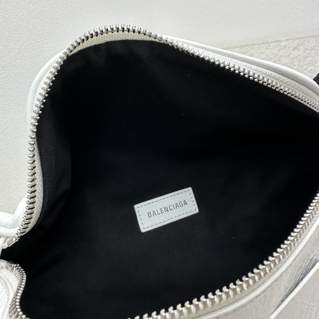 Balenciaga Superbusy Beltpack In White - PerfectKickZ