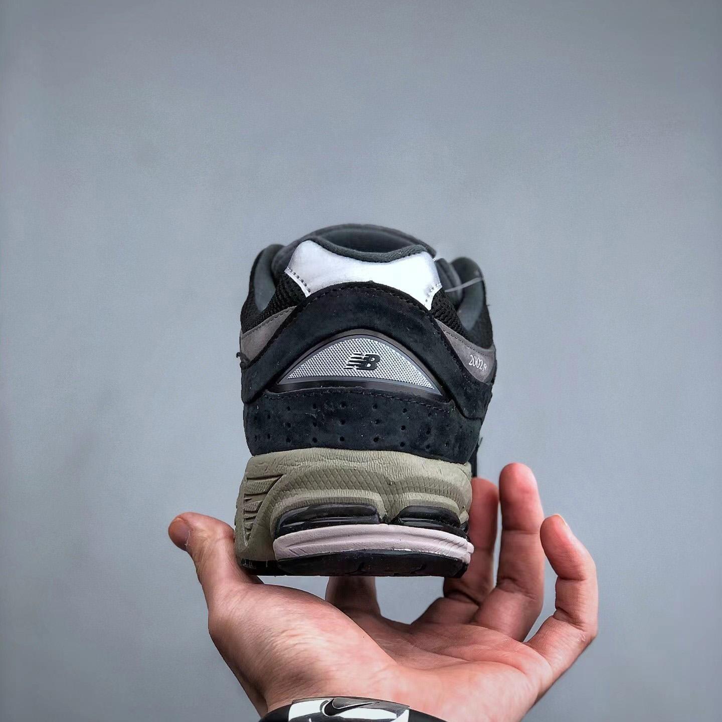 New Balance 2002R Trainers - PerfectKickZ