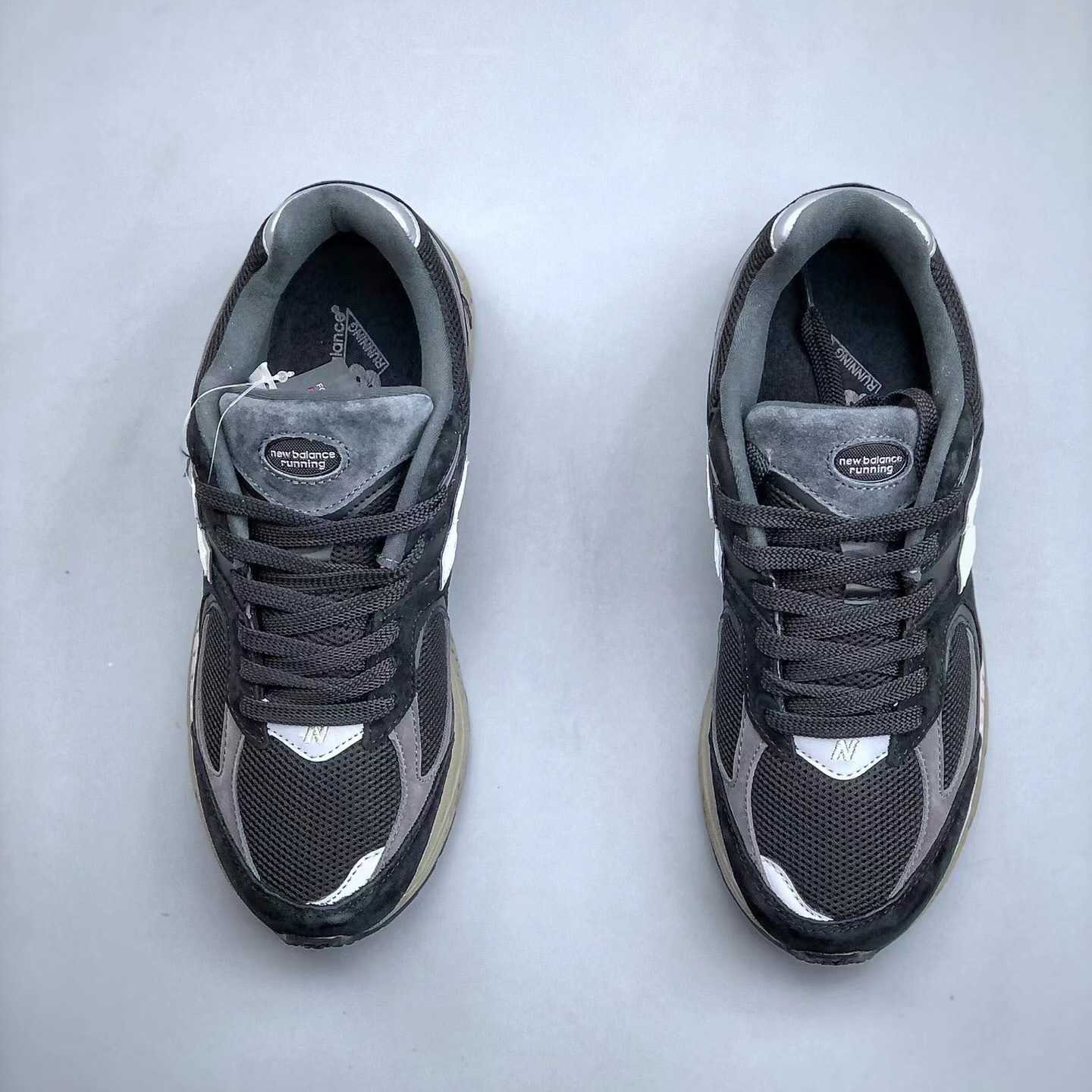 New Balance 2002R Trainers - PerfectKickZ
