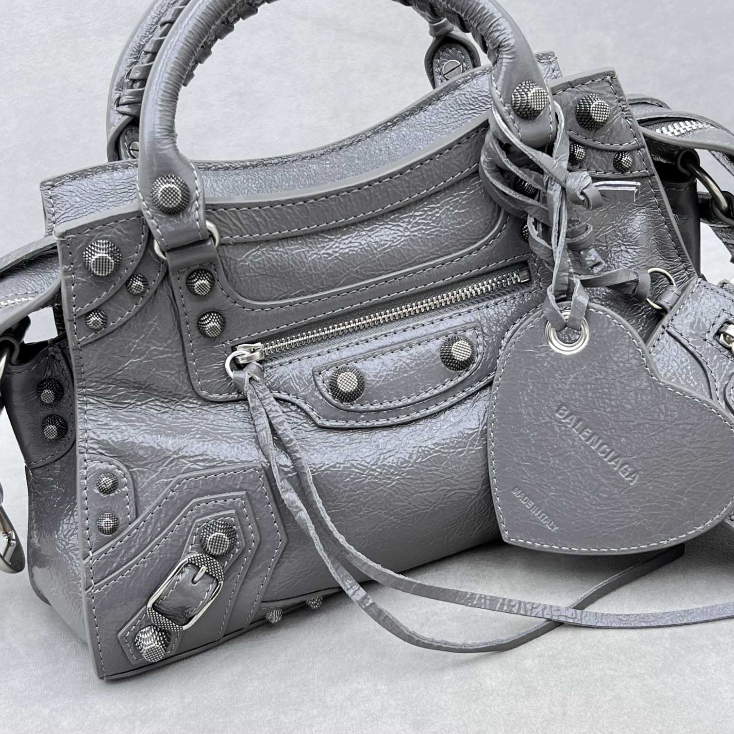 Balenciaga Neo Cagole Xs Shoulder Bag (26x13x18cm) - PerfectKickZ