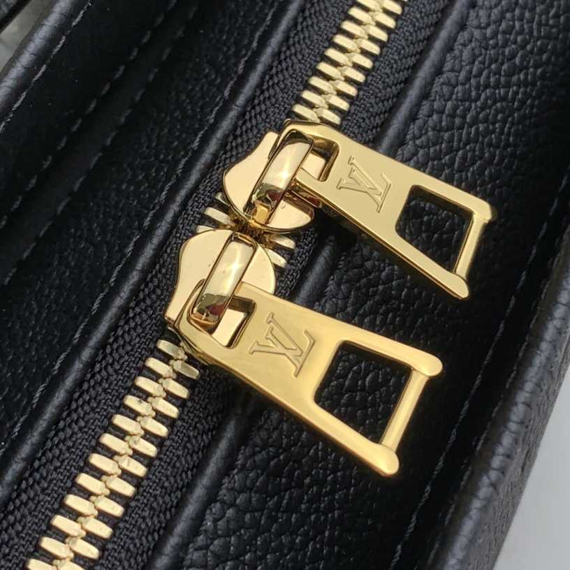 Louis Vuitton OnTheGo East West  (25-13-10 cm) M23640 - PerfectKickZ