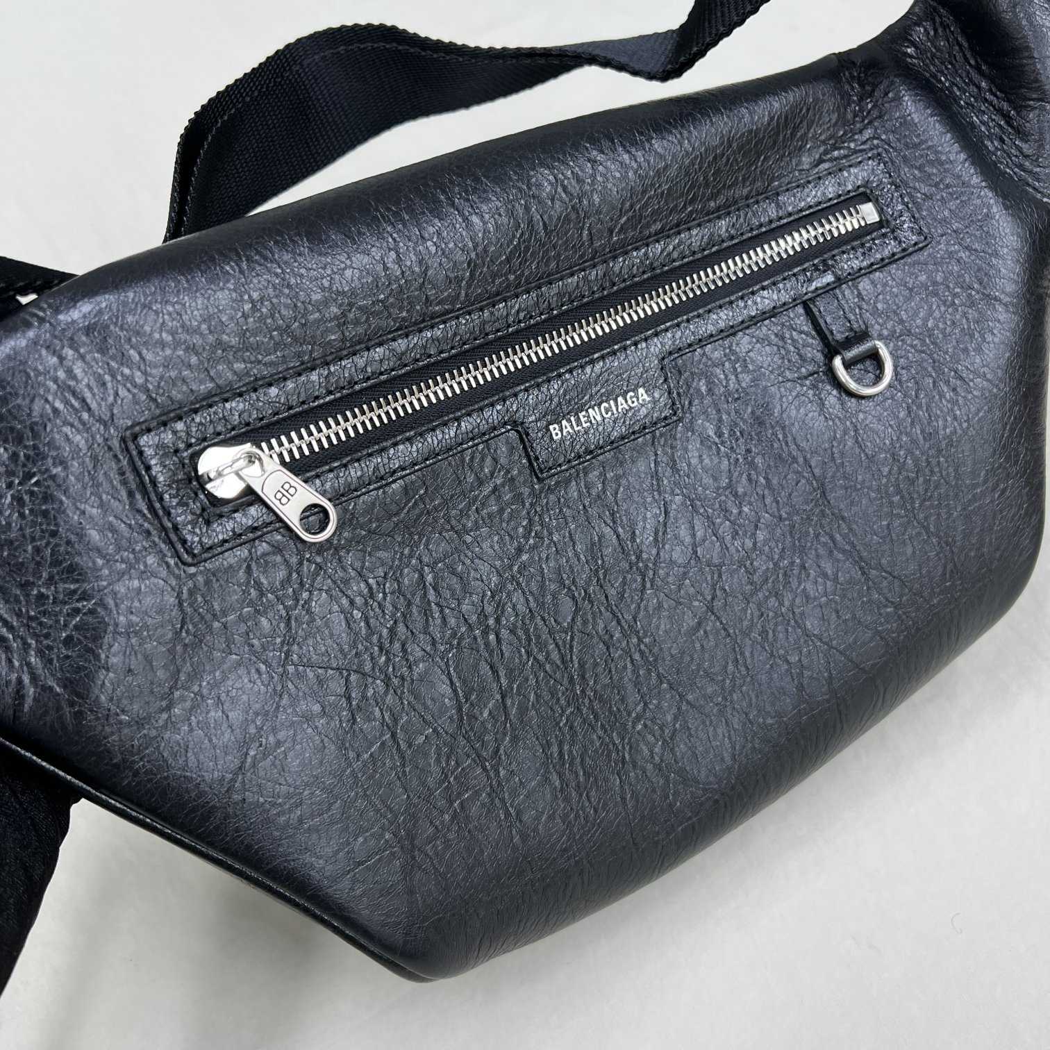 Balenciaga Superbusy Beltpack In Black - PerfectKickZ