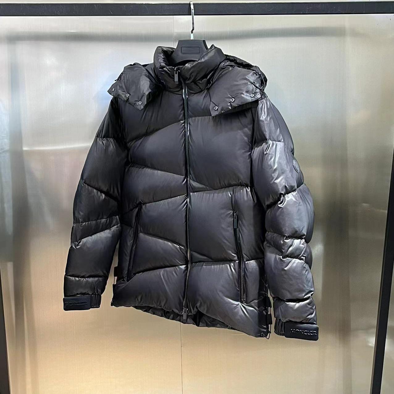Moncler Yonne Short Down Jacket - PerfectKickZ