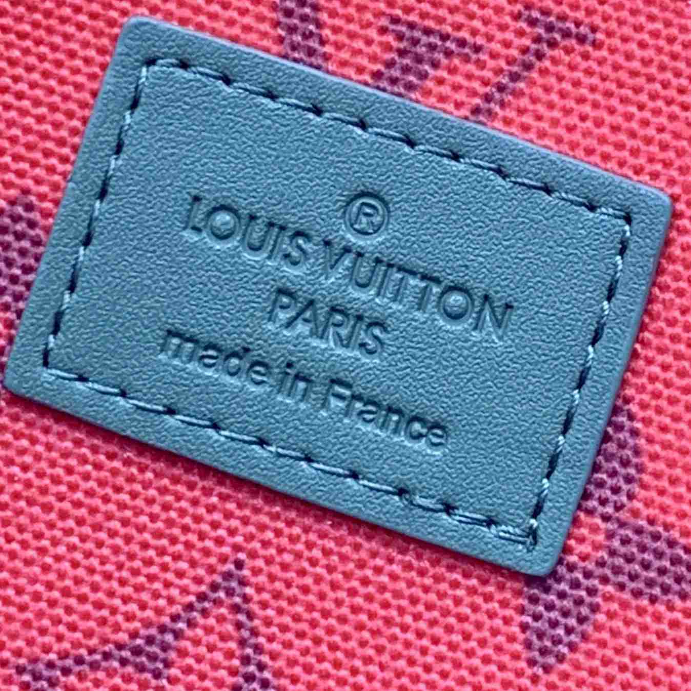 Louis Vuitton Pochette Voyage Souple (32 x 21 x 8cm)M82800 - PerfectKickZ