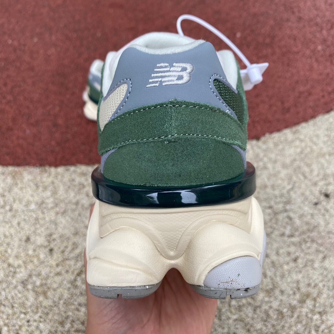 Joe Freshgoods x New Balance NB9060 Sneakers      U9060VNG - PerfectKickZ