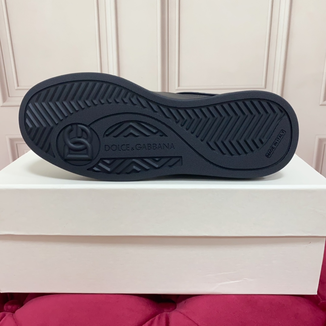 Dolce & Gabbana Black Roma Sneakers - PerfectKickZ