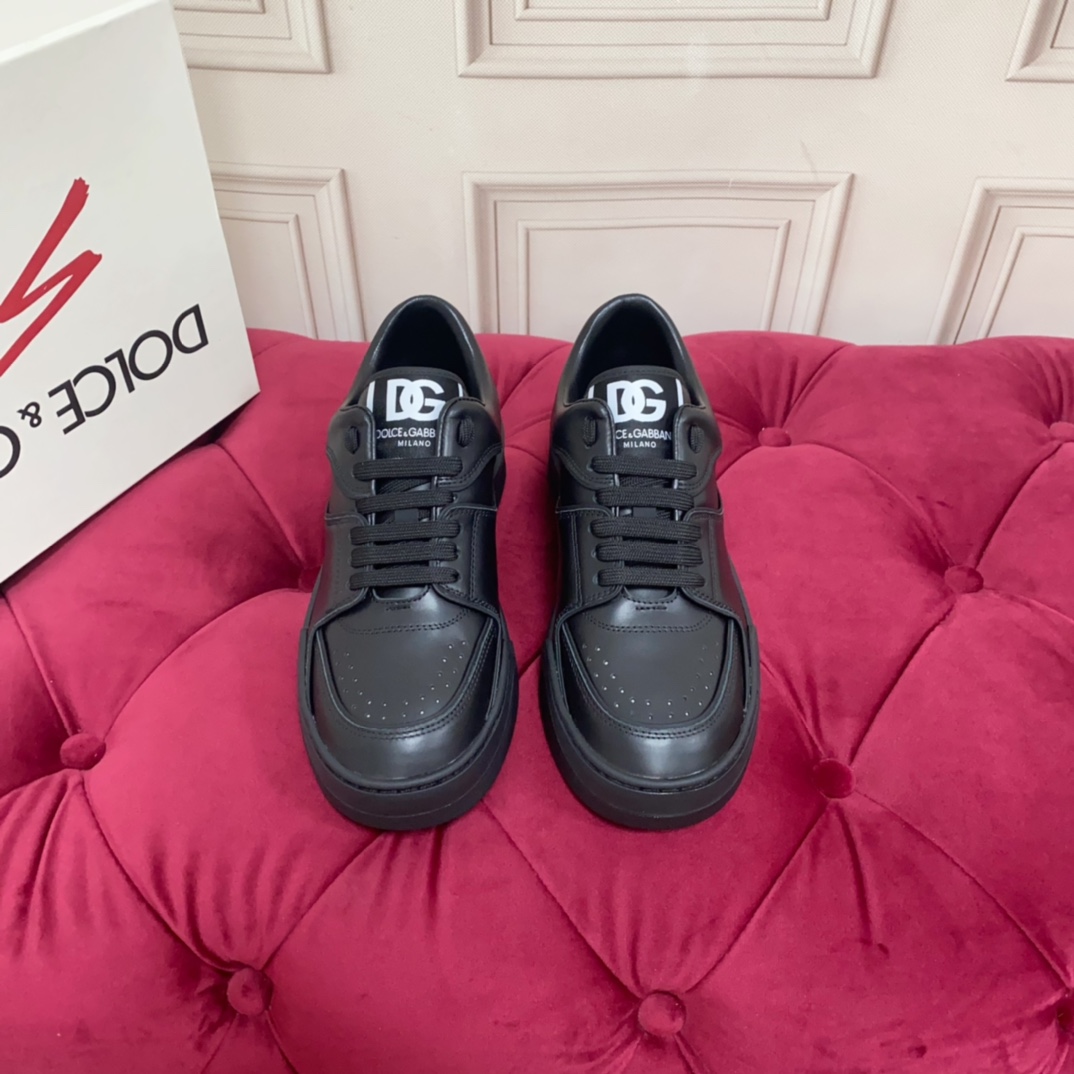 Dolce & Gabbana Black Roma Sneakers - PerfectKickZ