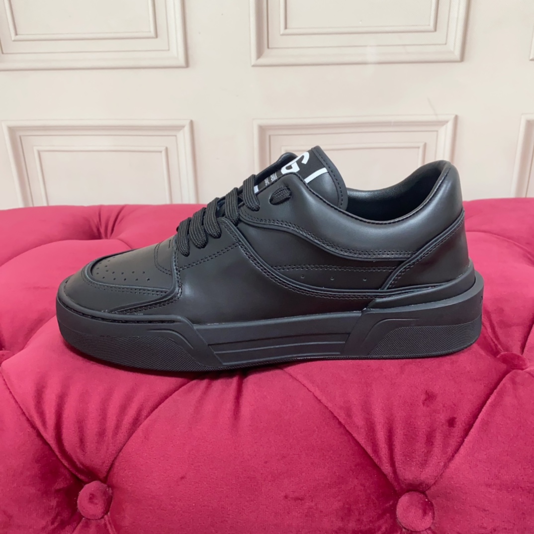 Dolce & Gabbana Black Roma Sneakers - PerfectKickZ