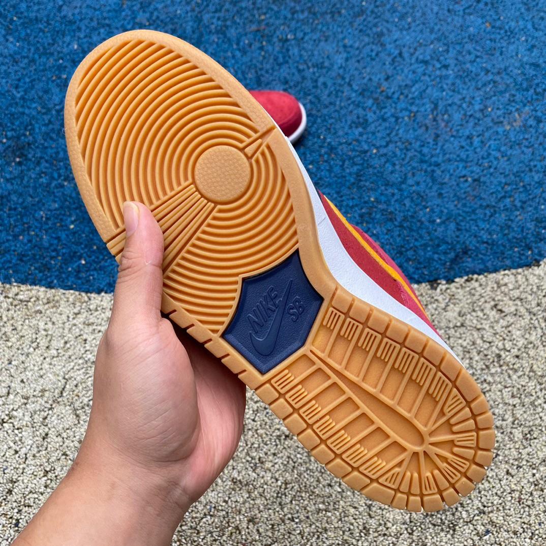 Nike SB Dunk Low Sneaker    DJ0606-400 - PerfectKickZ