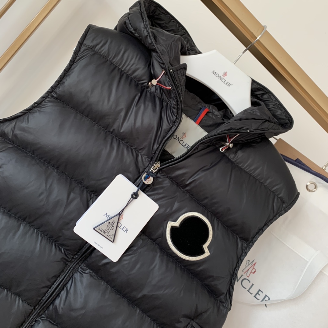 Moncler Black Vanoise Hooded Gilet - PerfectKickZ
