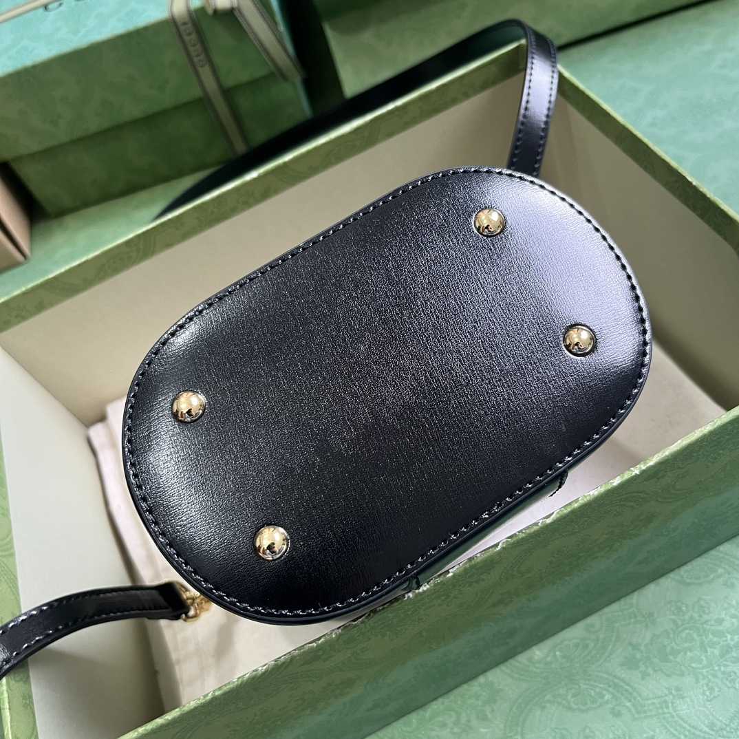 Gucci Mini Bamboo Shoulder Bag (15.5x 13.5x 4cm) - 