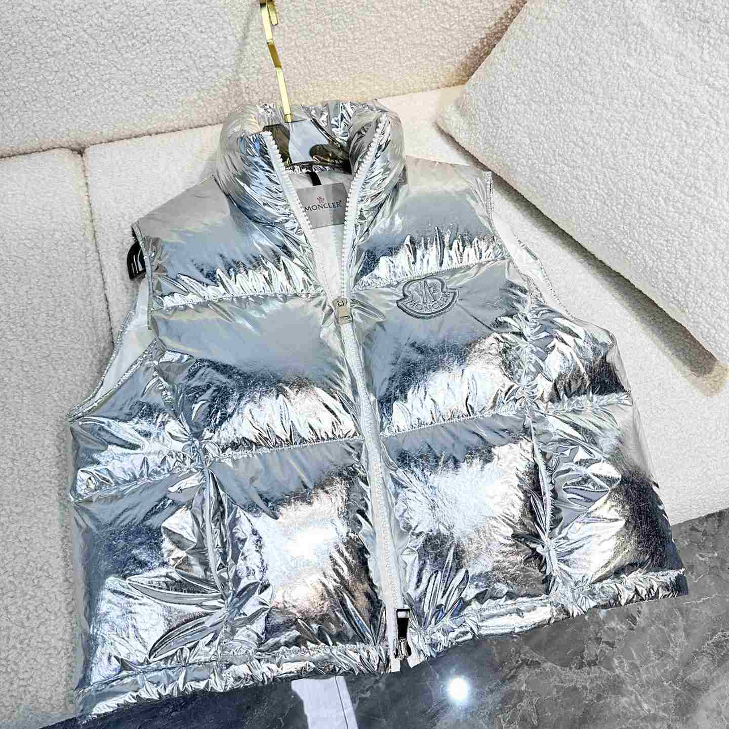 Moncler Blavet Down Gilet - PerfectKickZ