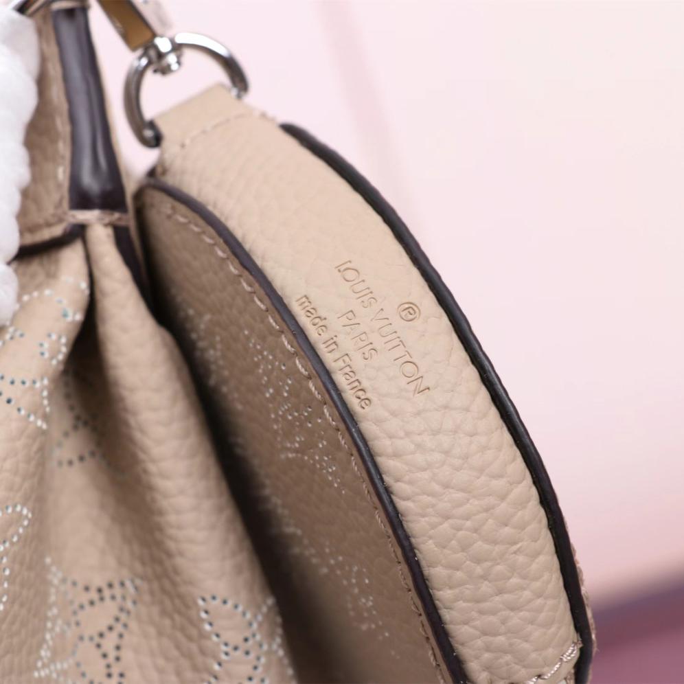 Louis Vuitton Baia PM (26 *17 *7.5cm)    M22820 - PerfectKickZ