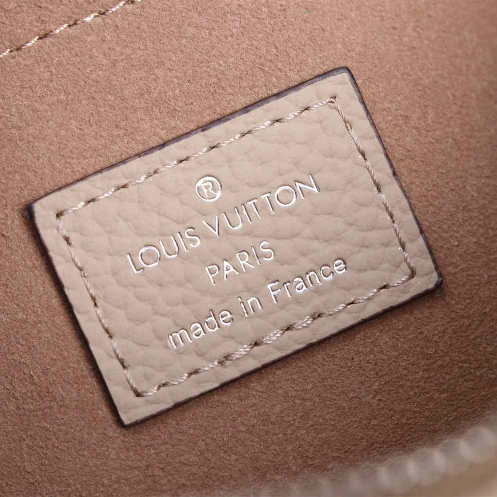 Louis Vuitton Baia PM (26 *17 *7.5cm)    M22820 - PerfectKickZ
