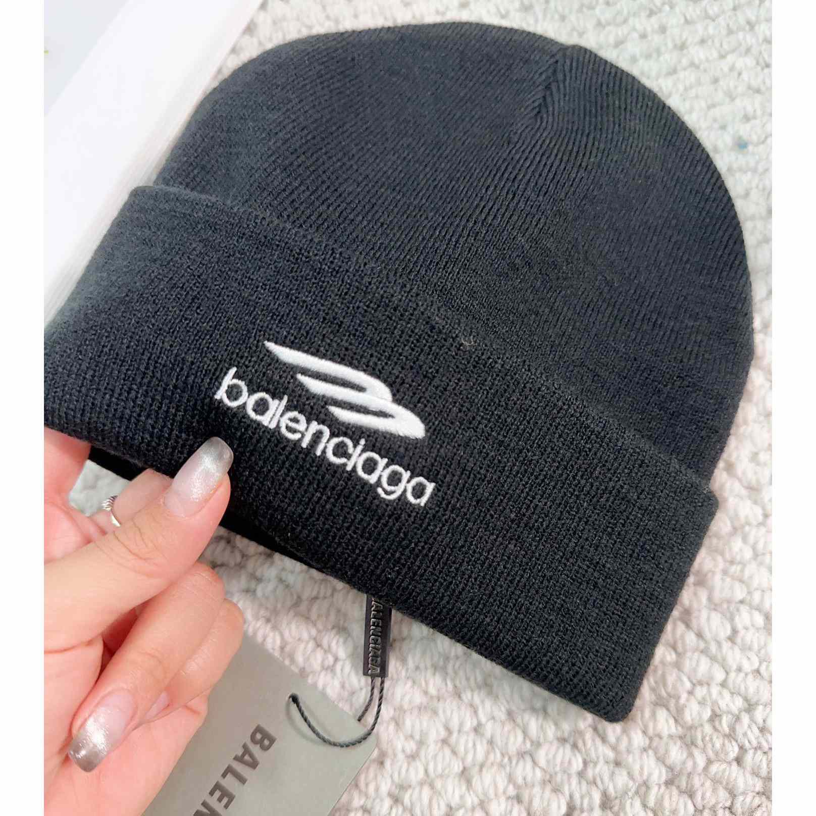 Balenciaga Sports Icon Beanie - PerfectKickZ