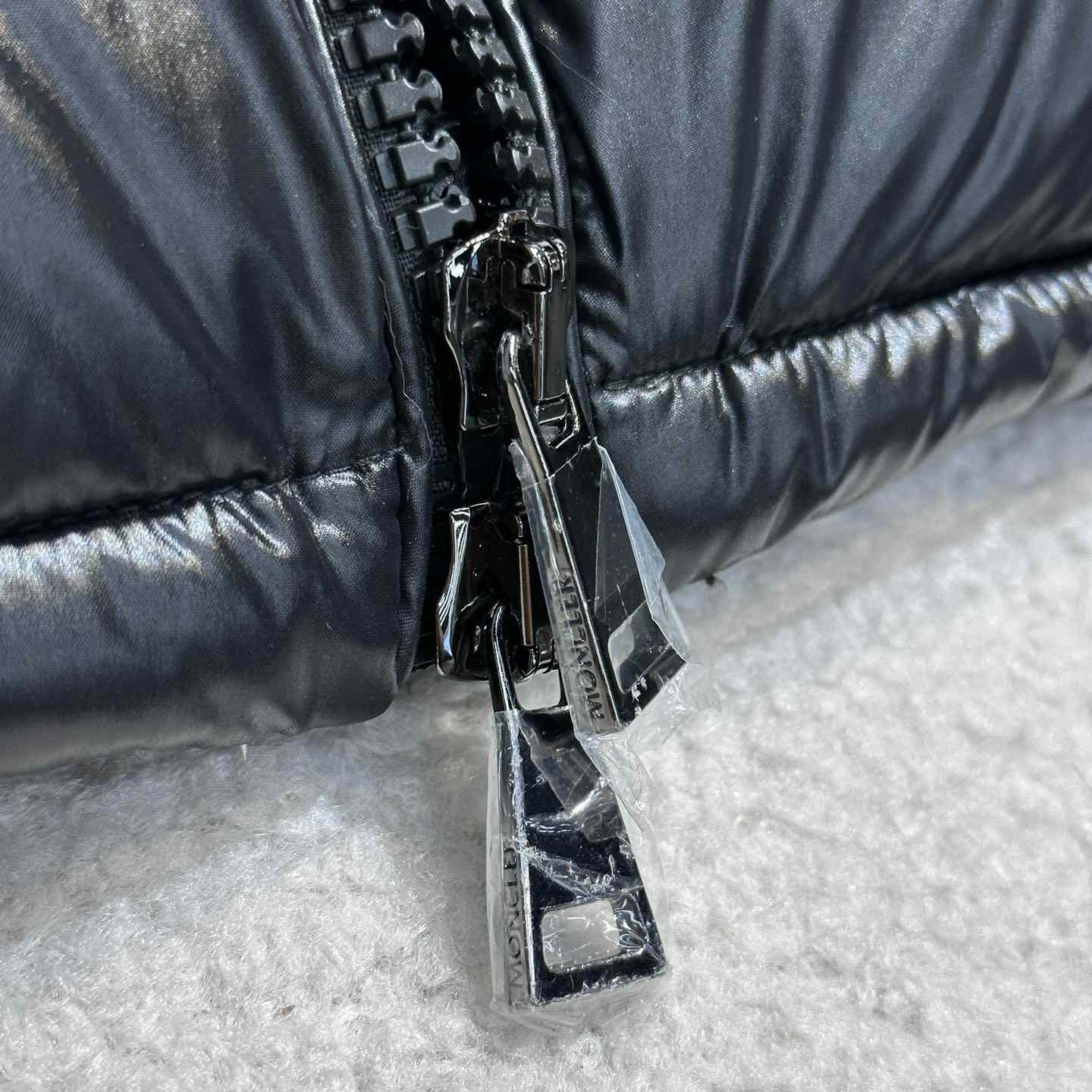 Moncler Maire Short Down Jacket - PerfectKickZ