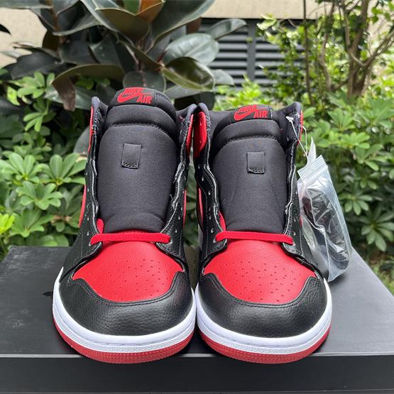 Air Jordan 1 “Banned” Sneaker      432001-001  - PerfectKickZ